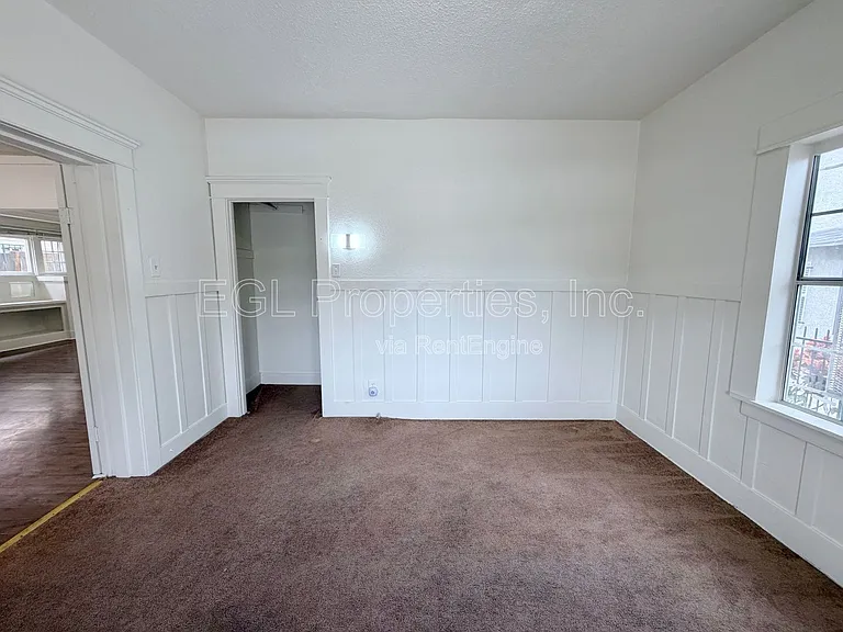 860 W 56th St — Photo 17