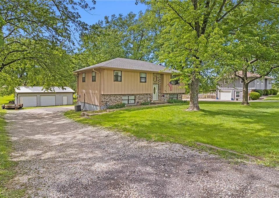 812 S 134th St, Bonner Springs, KS 66012 | Zillow