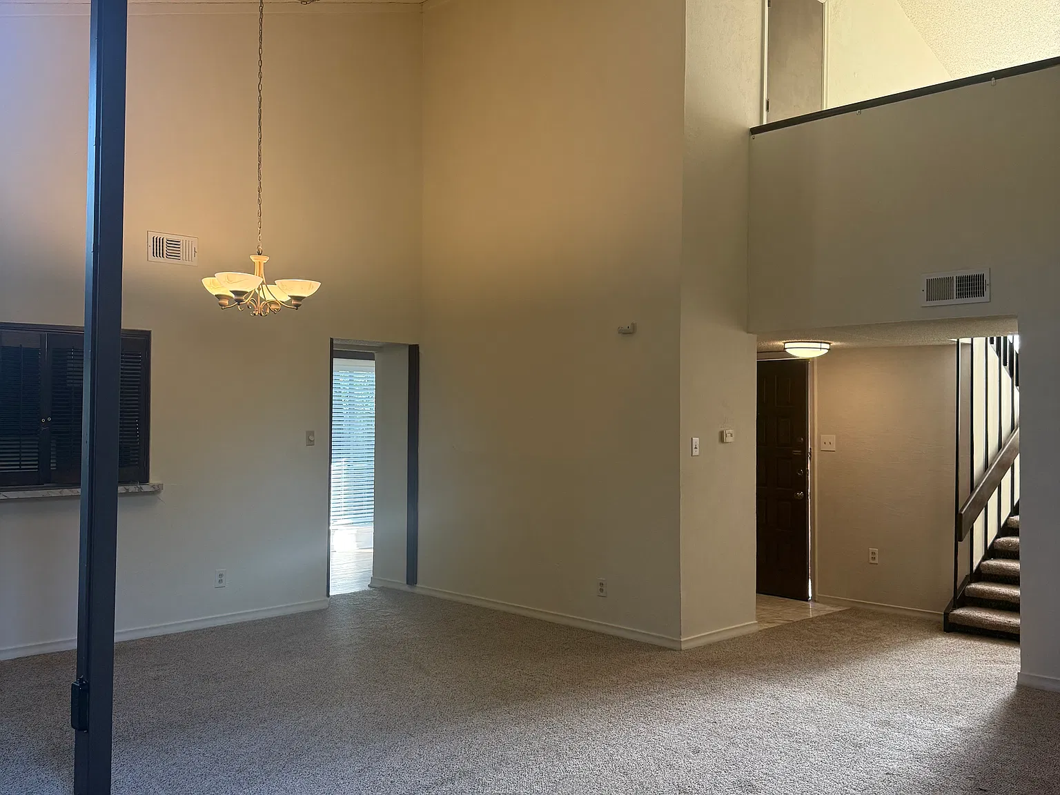 3 bed, 1850 sqft, $2,250 — Photo 3