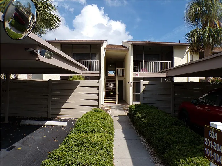 634 Bird Bay Dr E #102 — Photo 2