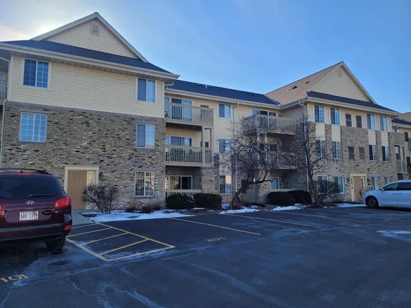 530 Windstone DRIVE #303, Hartland, WI 53029