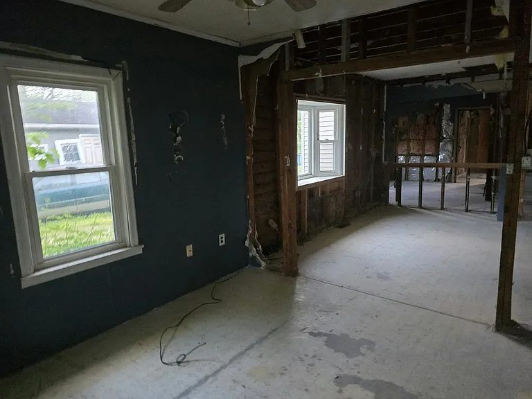 728 Schirmeyer St — Photo 14