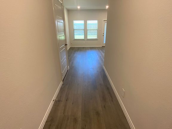 2nd image of 9728 Quail Pointe Rd