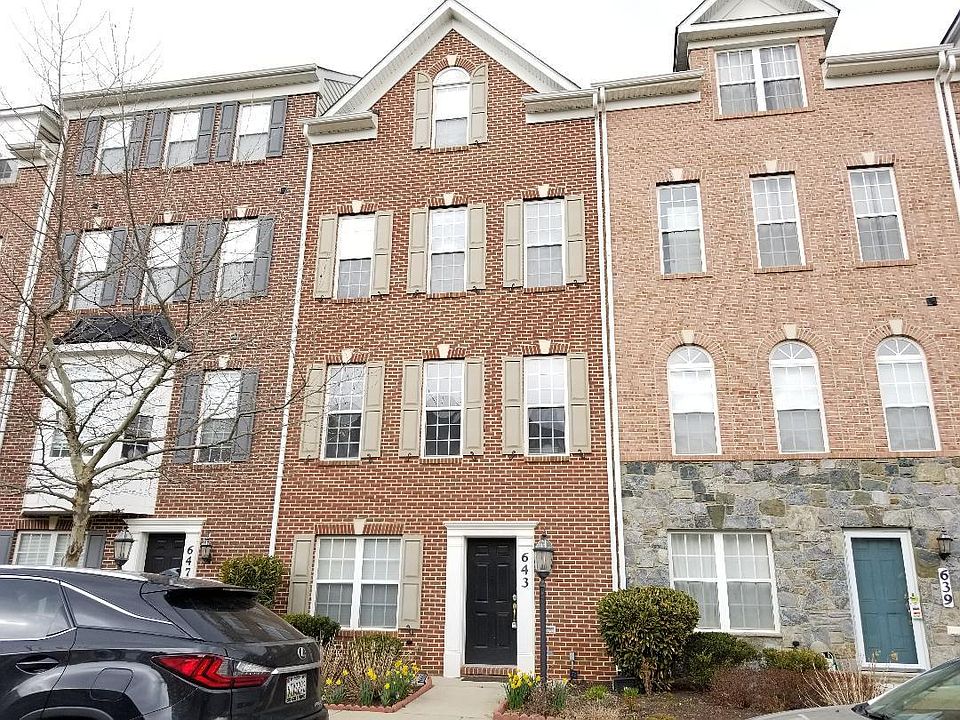 1st image of 643 Pullman Pl