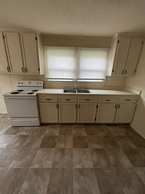 2 bed, $850 — Photo 3