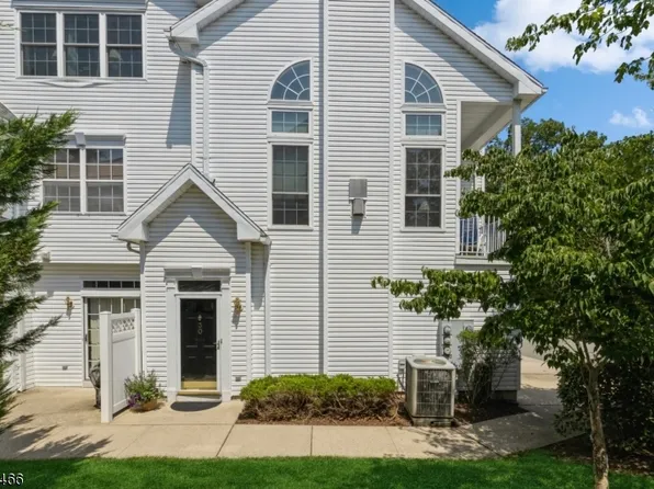 30 Wildflower Ln, Morris Twp., NJ 07960