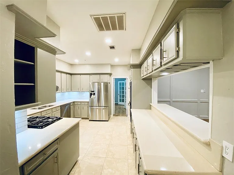 39 Silent Brook Pl — Photo 17