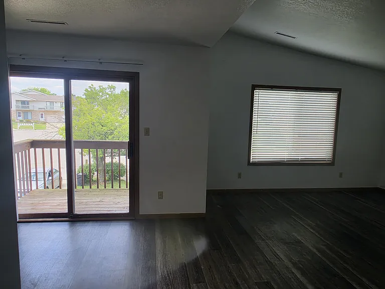 440 Plum Creek Ct #2 — Photo 7