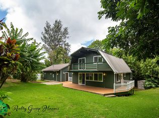 3860 Round Top Dr, Honolulu, HI 96822