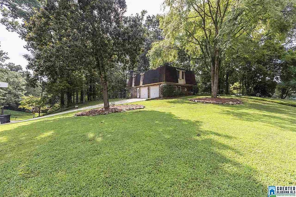 4931 Altadena South Dr — Photo 2