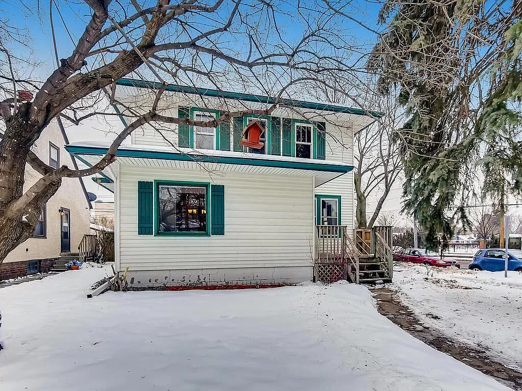 8 bed, 3129 sqft, $5,200 — Photo 1