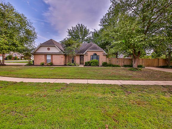 5th image of 505 Fair Oaks Cir