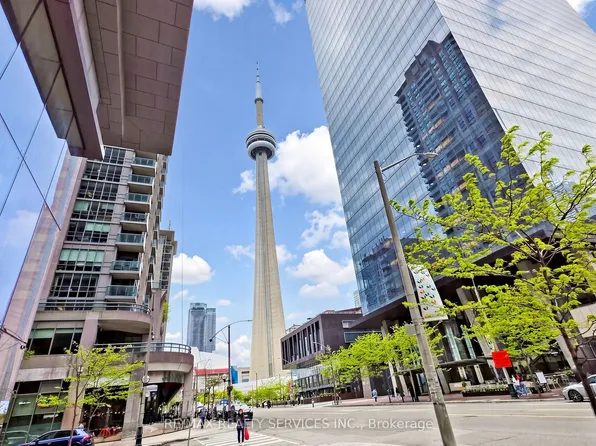 12 York St Unit 407, Toronto, ON M5J 0A9