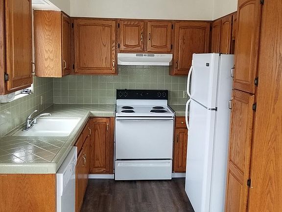 3rd image of 2055 Diamond St #2055