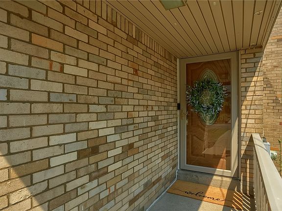 5th image of 214 Richard Dr