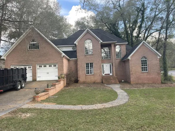 100 Mulberry Ct, Dothan, AL 36303