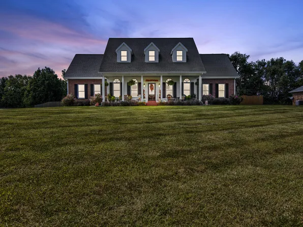 105 Maple Ridge Dr, Mount Sterling, KY 40353