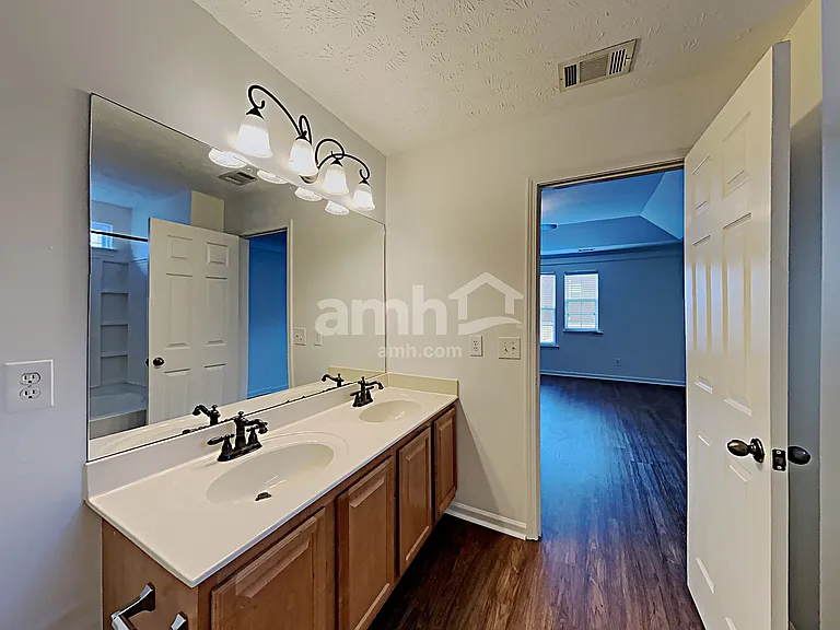 2641 Farmstead Ct — Photo 22