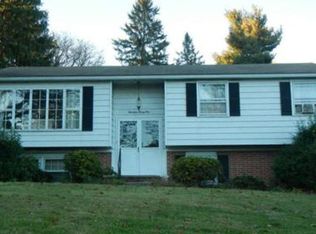 1431 Carlton Dr, Lancaster, PA 17601