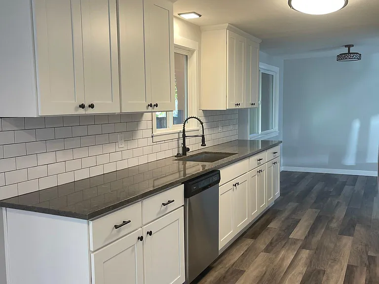 8745 SW Comanche Way — Photo 11
