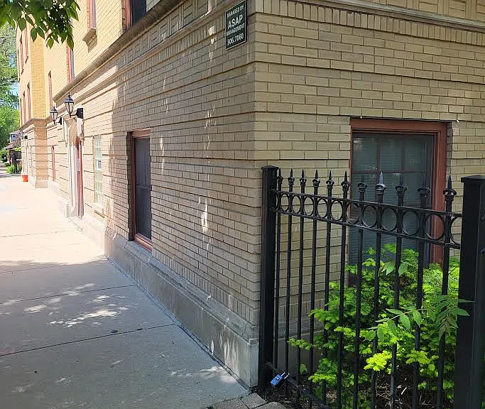 2704 W Ainslie St #6-2 — Photo 12