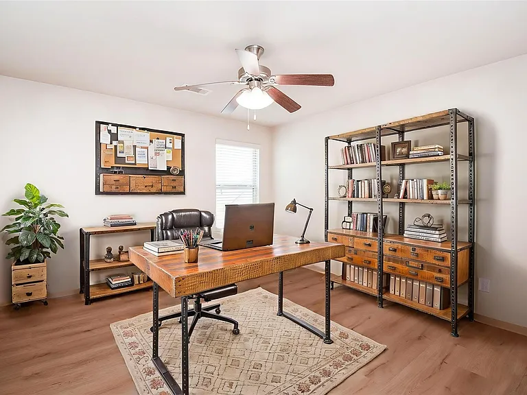 2106 Harmon Crest Ct — Photo 30