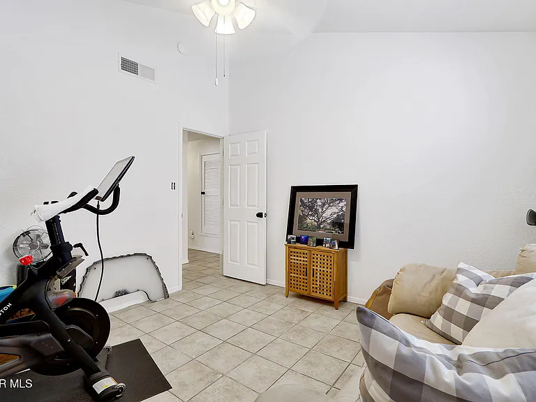 4348 Loma Hermosa Dr — Photo 24