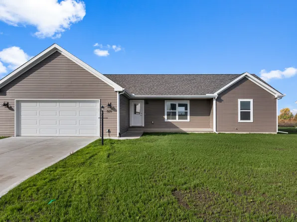 509 Jerin Dr, Fisher, IL 61843
