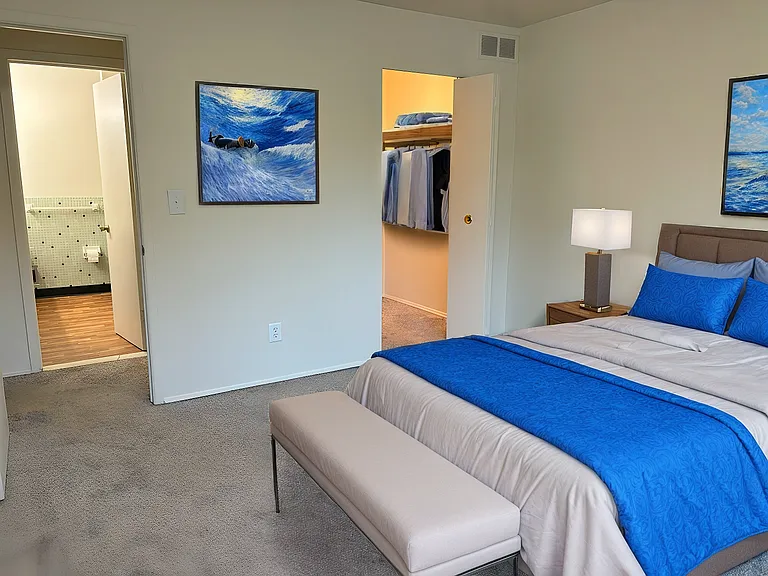 Lincoln Woods Apartments — Photo 13