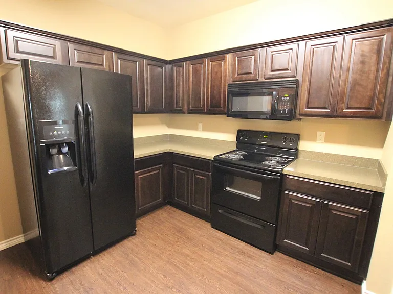 19401 King Ranch Dr — Photo 8