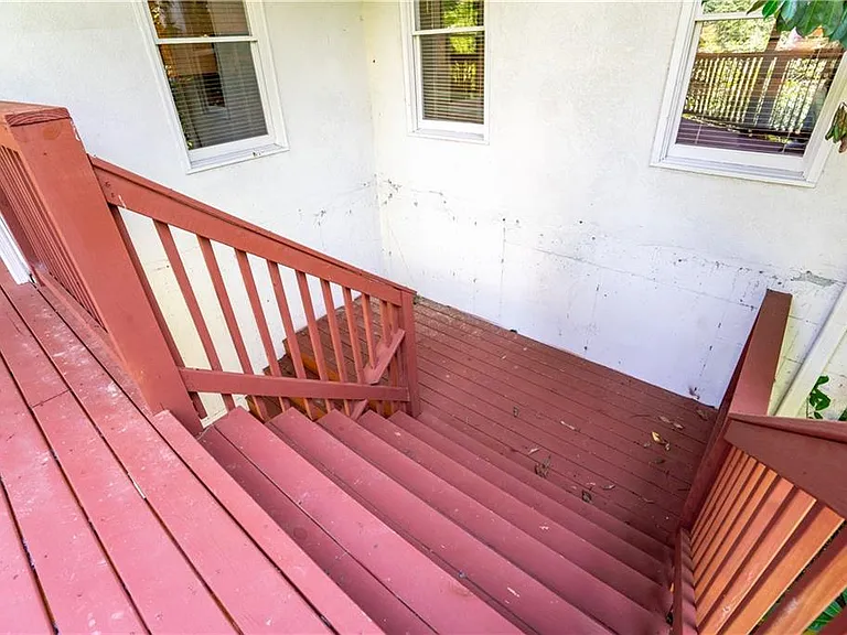 4260 Beverly Ln NE — Photo 35