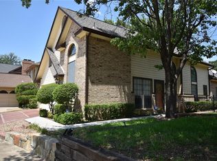 3016 Matterhorn Dr, Bedford, TX 76021