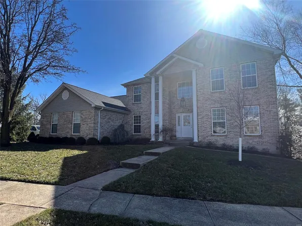 16302 Gulf Winds Ct, Grover, MO 63040