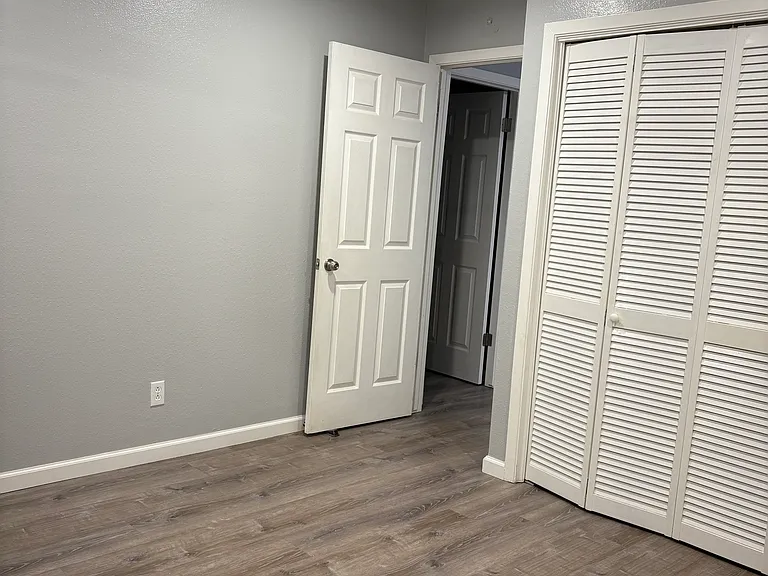 4641 Sheffield Ln — Photo 15