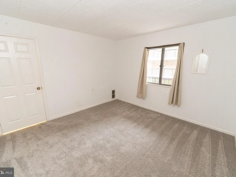 227 Canal Park Dr #206 — Photo 40