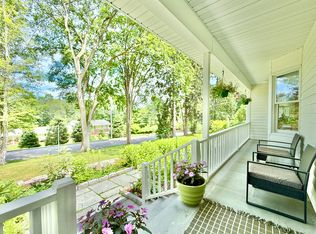 203 Skyline Ln, Stamford, CT 06903