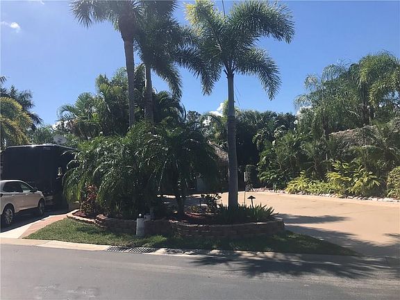 2nd image of 58 NW Boundary Dr