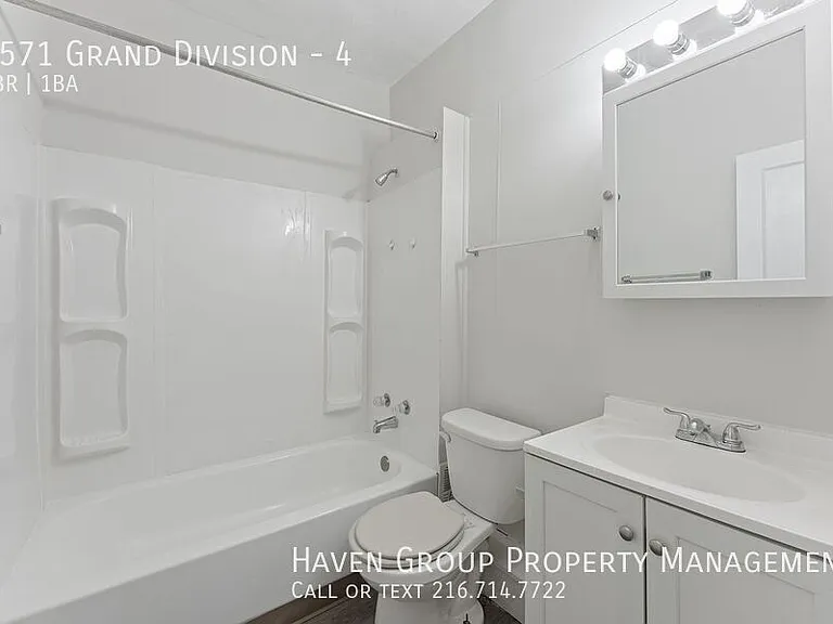 9571 Grand Division Ave #4 — Photo 5