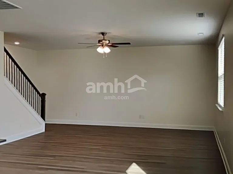 5327 Trust Dr — Photo 5