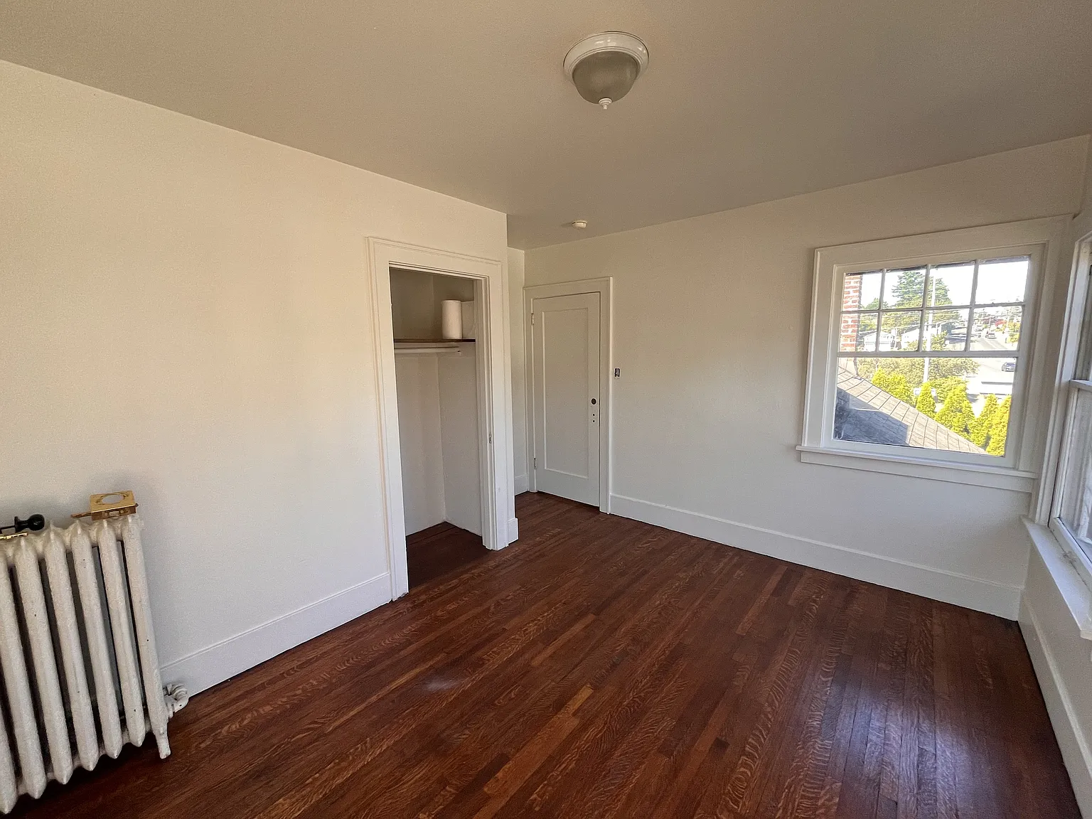 705 NE 50th St — Photo 4