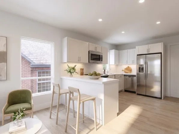 272 Cross St #4, Malden, MA 02148