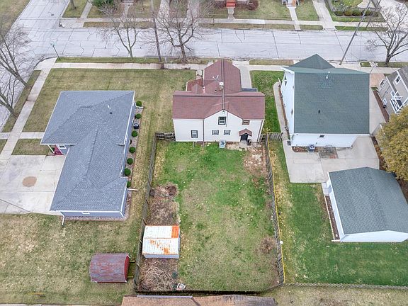 3rd image of 2605 School STREET
