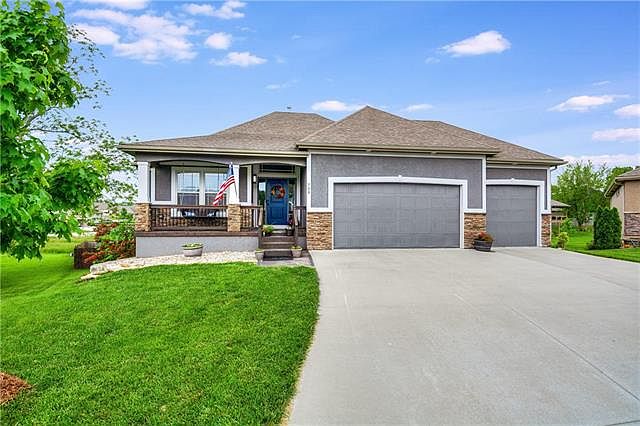 1st image of 708 SE Meadowlark