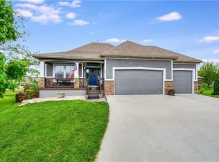 708 SE Meadowlark, Blue Springs, MO 64014