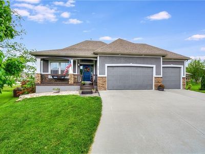 708 SE Meadowlark, Blue Springs, MO, 64014