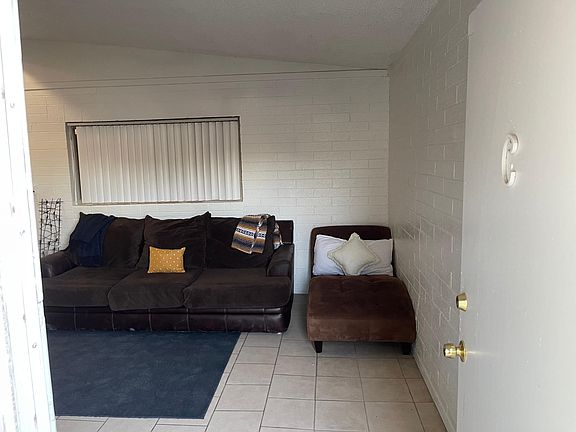 4th image of 2121 Ballard Dr APT C