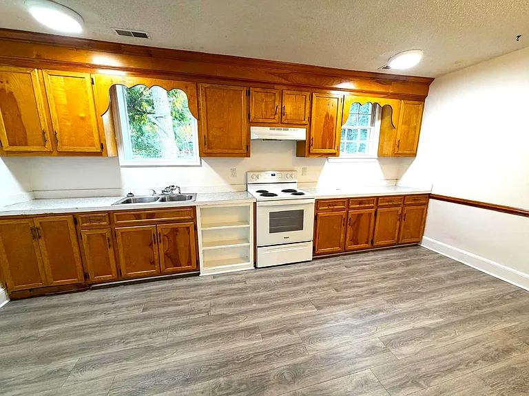 3225 Wilton Rd — Photo 11