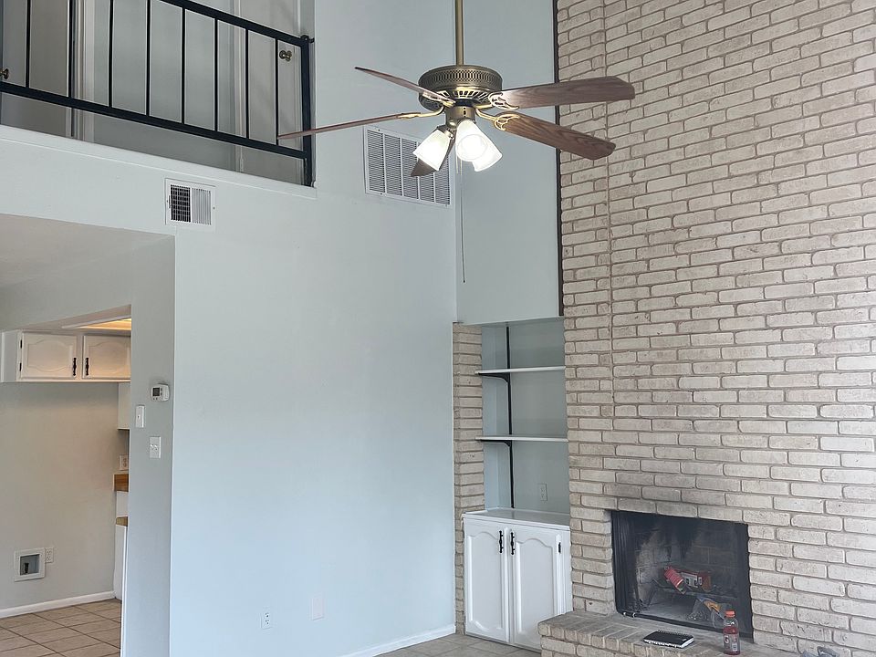 1st image of 309 Ivy Ln #309