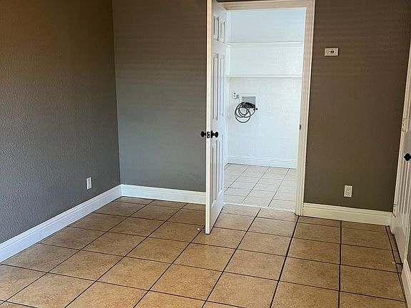 5th image of 1025 5th St