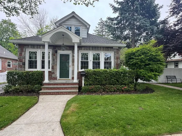 1905 Bryant Place, Baldwin, NY 11510